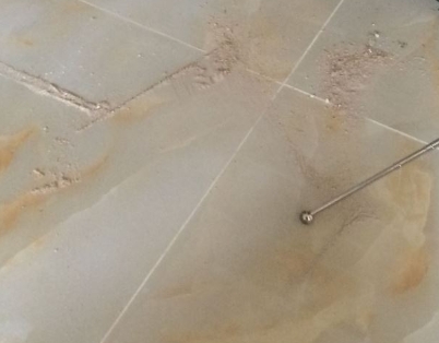 三穗瓷砖空鼓维修公司分享粘合剂选择不当在瓷砖铺贴过程中可能导致以下问题